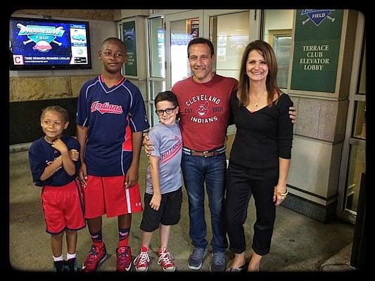 Jim Brickman met with GLSM director Barb Watkins & students @ Cleveland Indians Game on Aug. 2, 2014!