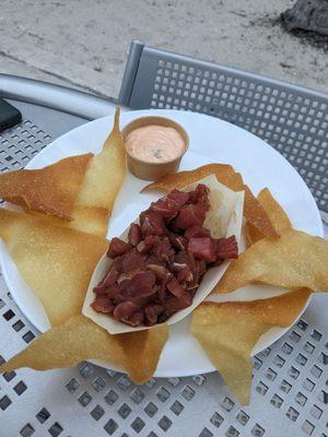 Tuna poke nachos