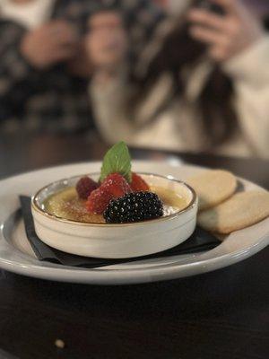 Mandarin crème brûlée