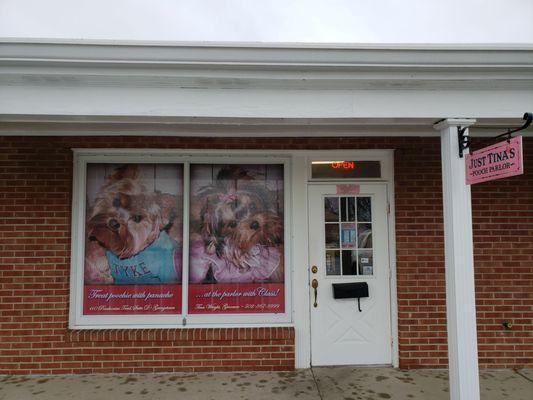 Just Tina's Pooch Parlor