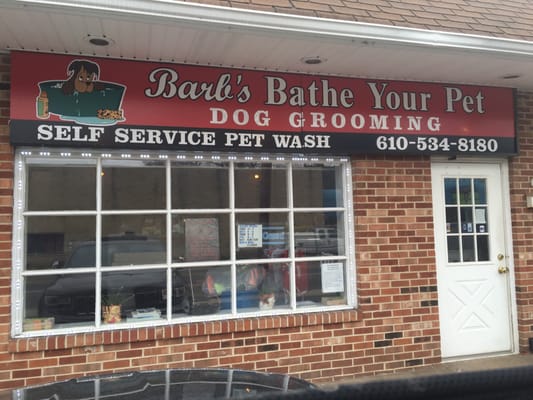 Storefront. They provide grooming services and also a self service pet wash.