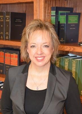 Gwen Rawls, Attorney specializing in commercial litigation and family law