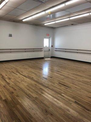 Studio C approximately 500 square feet renting at $15 per hour