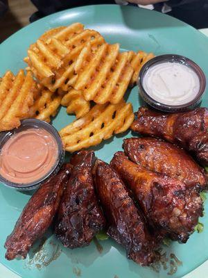 BBQ wings with waffle fries