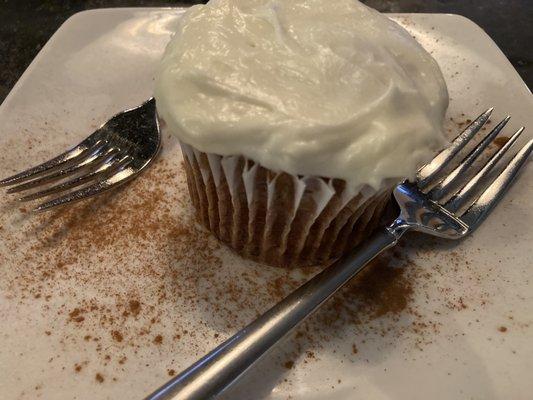 carrot cupcake... simple goodness