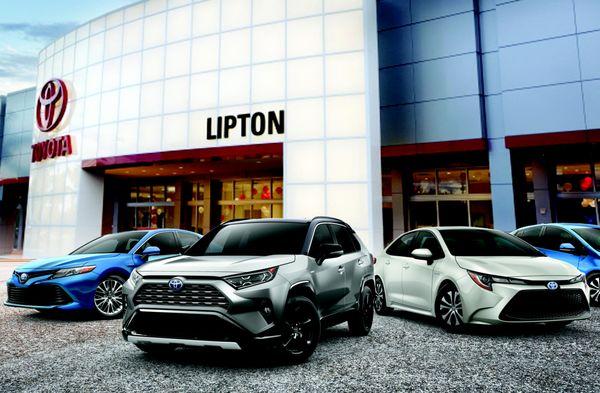 Lipton Toyota New Car Showroom