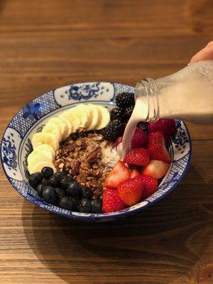 Killer, Cereal homemade granola, nut milk, fresh fruit