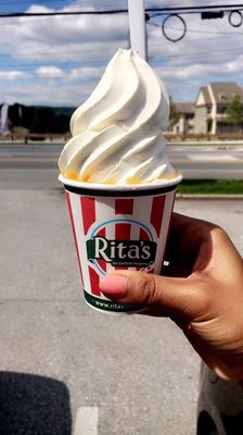 Kids size gelati with mango Italian ice and vanilla custard. My favorite!