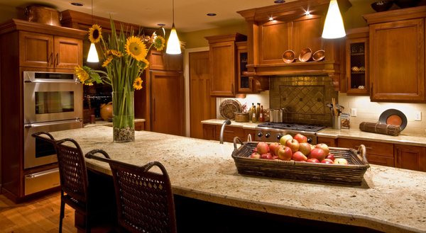 Kitchen Cabinets and Granite