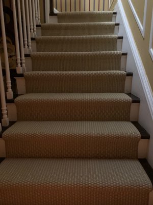 Stair runner with binding