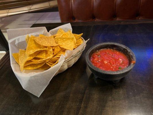 Chips & salsa