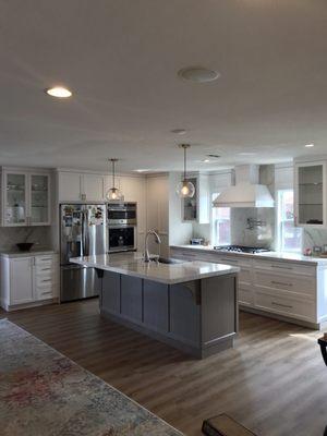 Modern Two-Tone Kitchen