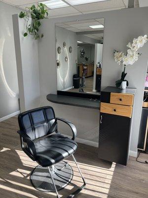 Salon42
542 Route 302
Barre vt
802-479-3444