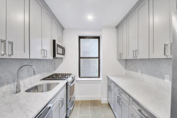 1BR/1BA at 98 Park Terrace East at $399,000 - SOLD!