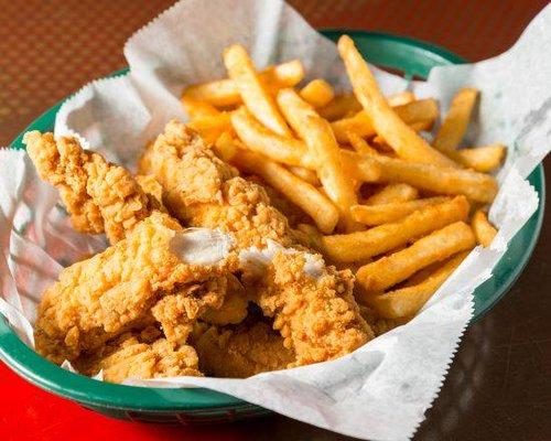 6 chicken strips tossed in sauce or no sauce and one basket side. Served with your choice of ranch, habanero ranch, or blue cheese.