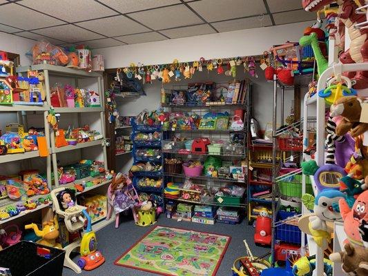 Awesome toy room!!