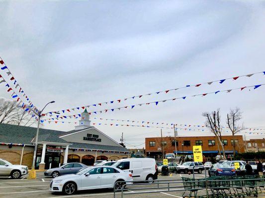 Beautiful and amazing  renovation of this Pleasantville supermarket !!!