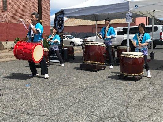 A Japanese taiko drum group from Seattle entertained diners in the street in front of the church.