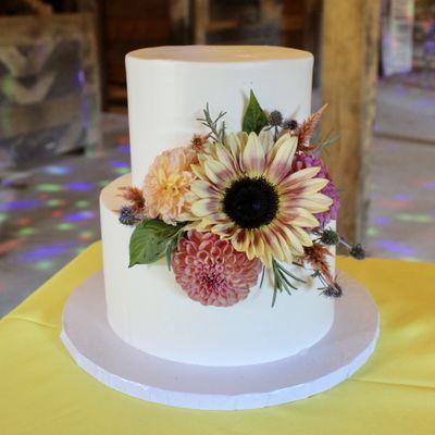 fall floral wedding cake