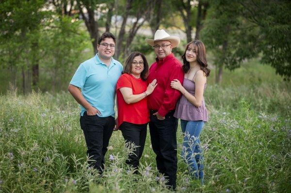 The owners, Victor and Socorro Ruiz and family