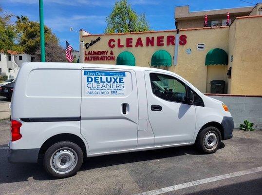 At Chevy Chase Deluxe Cleaners, we offer free pickup and delivery. Call us at (818) 241-8100 for any questions or inquiries.