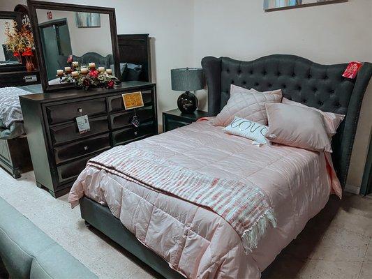 4 piece bedroom bed queen