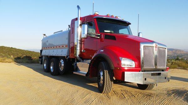 Mack's Water Trucks