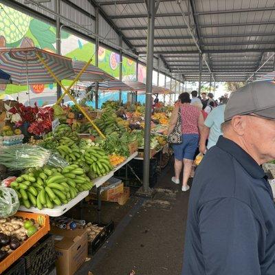 Farmers market on island