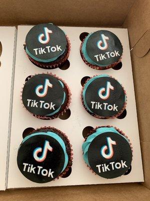 Custom TikTok cupcakes