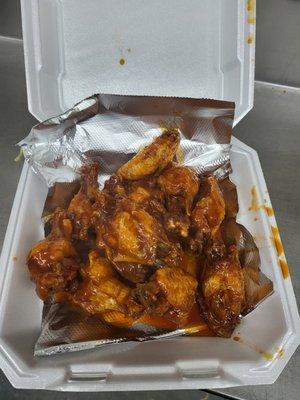 "COMEBACK BBQ" wings