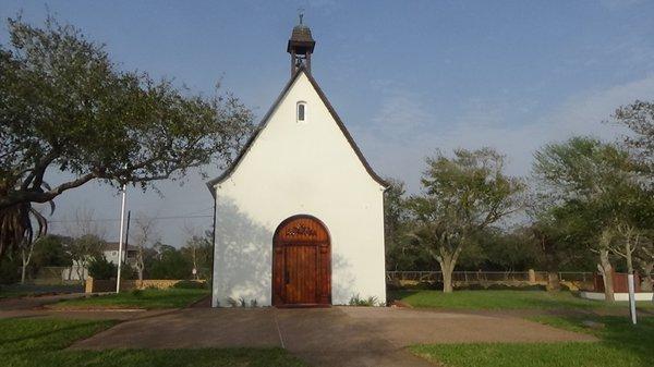 Chapel on the grounds of the Schoenstatt Shrine and retreat center.  Open daily.