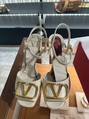 Poor quality Valentino shoes made with "eco" glue.