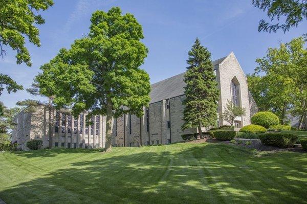 Hinsdale Seventh Day Adventist Church