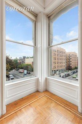 Beautiful and rare condo loft in Cobble Hill: sold over ask!