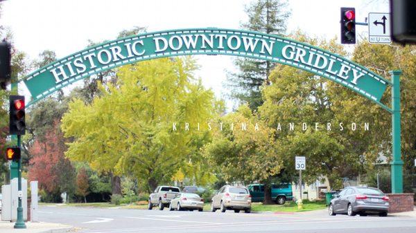 Historic Downtown Gridley sign on Hazel St.