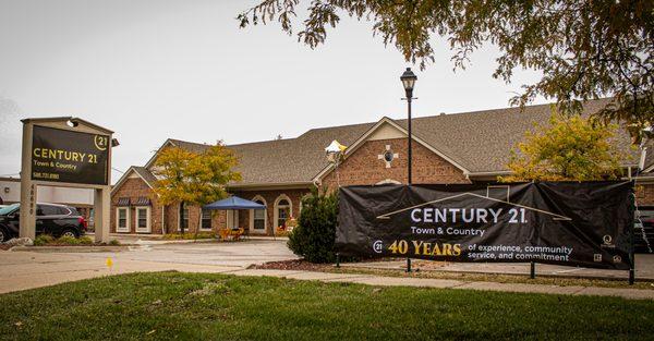 Steven Pouliot - Century 21 Town & Country