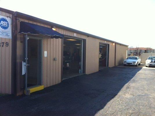 Front office entrance & Bay doors