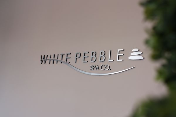 White Pebble Spa