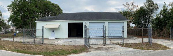 Building where Marc's Family Auto is located.