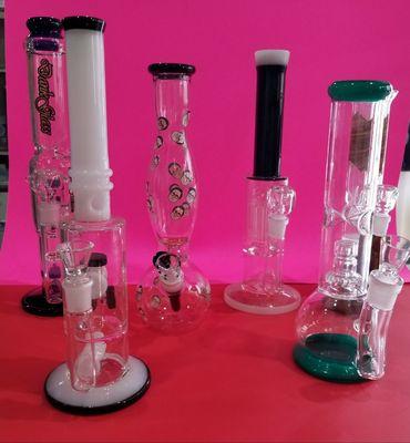 Christmas Gift's!
Large Selection of Glass Water pipes 30% OFF NOW!