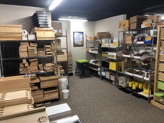 Lots of inventory in stock from woodenware to extractors we carry a full line of quality products!