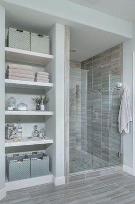 Grey looks so good on this bathroom