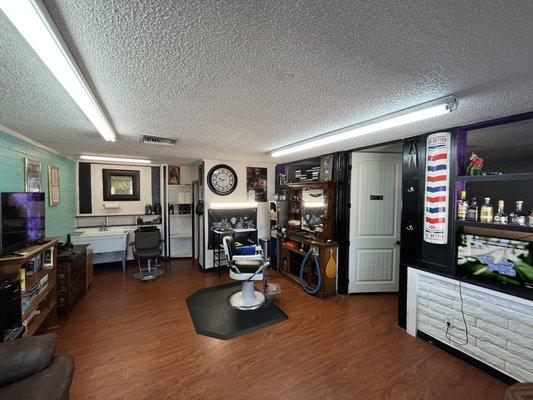 Abuzz Barbershop