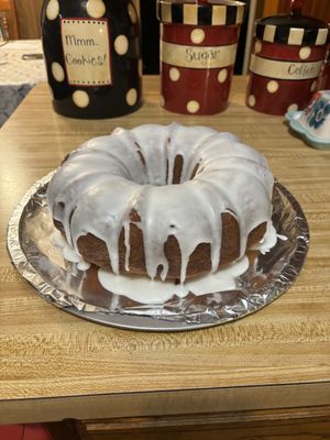 Strawberry bundt cake