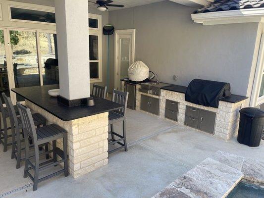 Outdoor kitchen/island