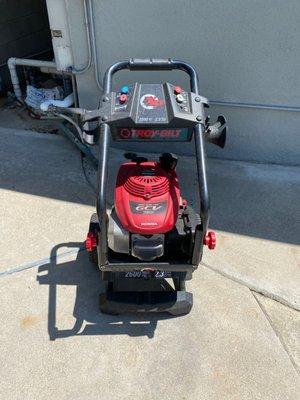 Bob's Garden Equipment Lawn Mower & Chain Saw