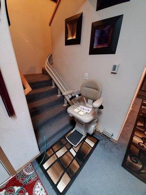 Curve Rail Stairlift - Salem, OR