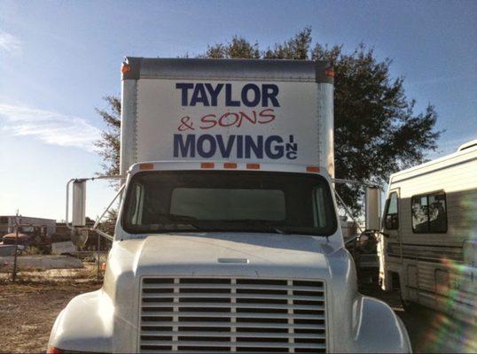 Moving truck