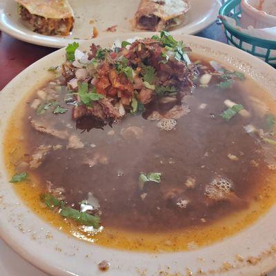 Birria con caldito