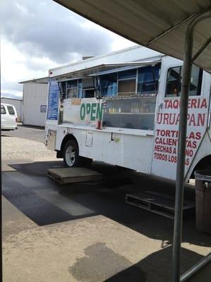 Ordering side of Uruapan's food truck